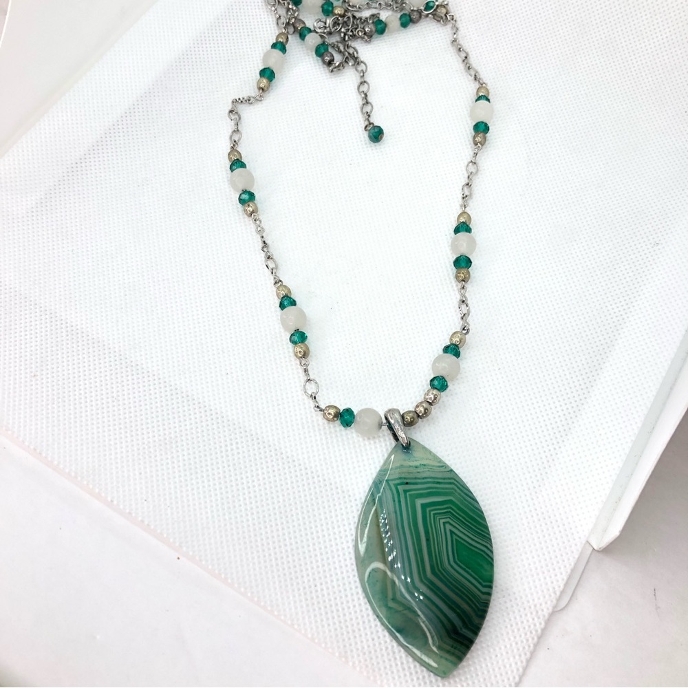 Green Banded Agate Stone Pendant Necklace on Silvertone Chain 18"